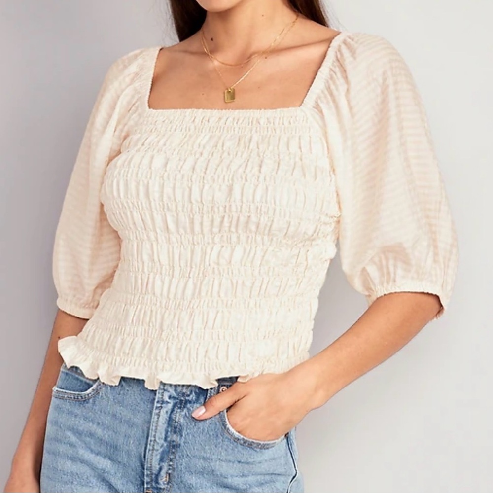 Old Navy‎ women Cream Smocked Blouse